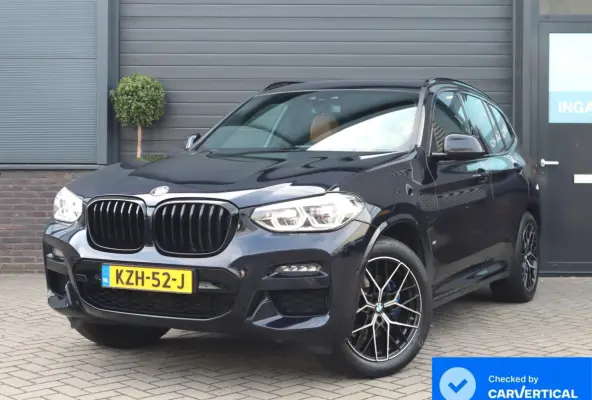 xDrive30e High Executive | Pano | HUD | Trekhaak