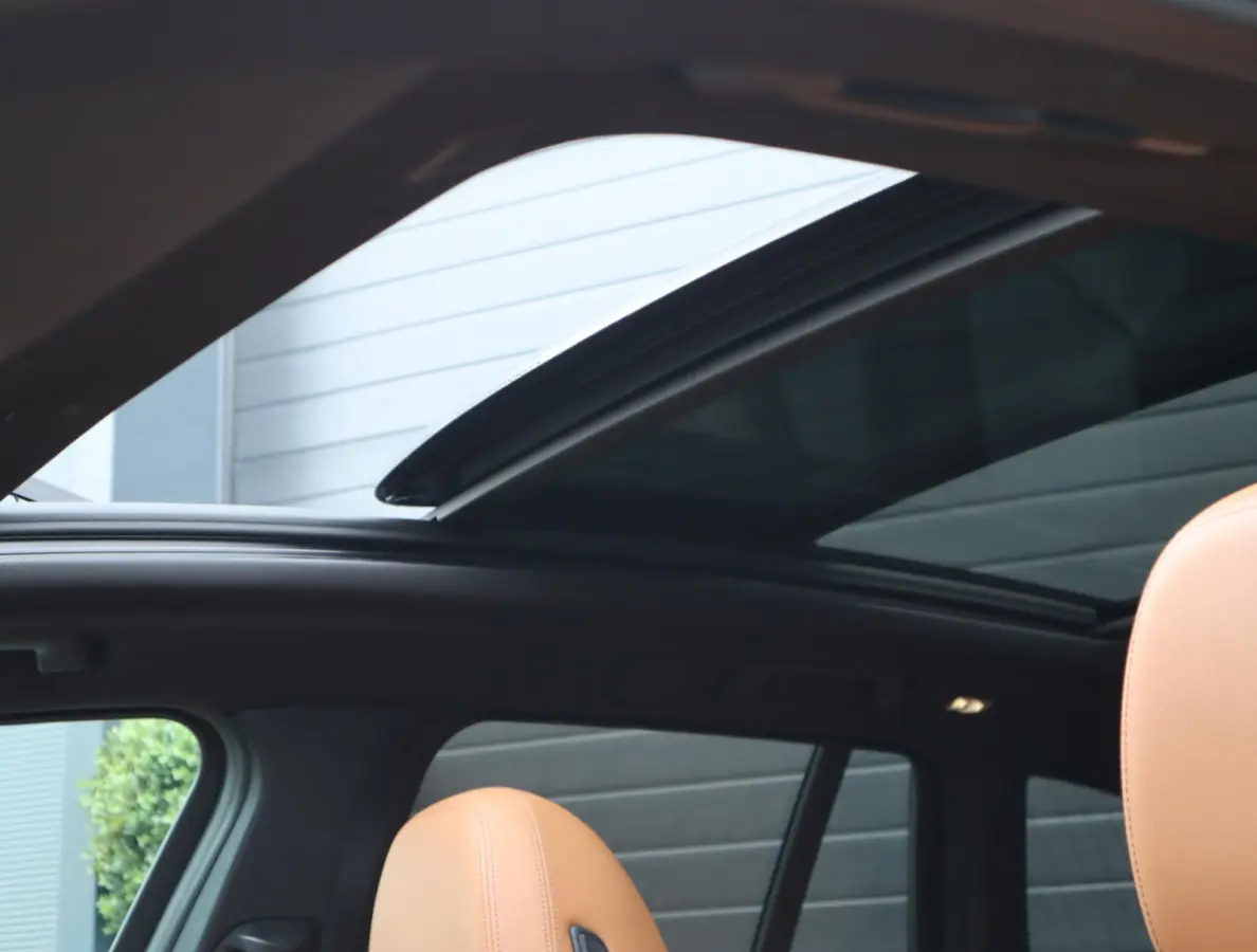 xDrive30e High Executive | Pano | HUD | Trekhaak