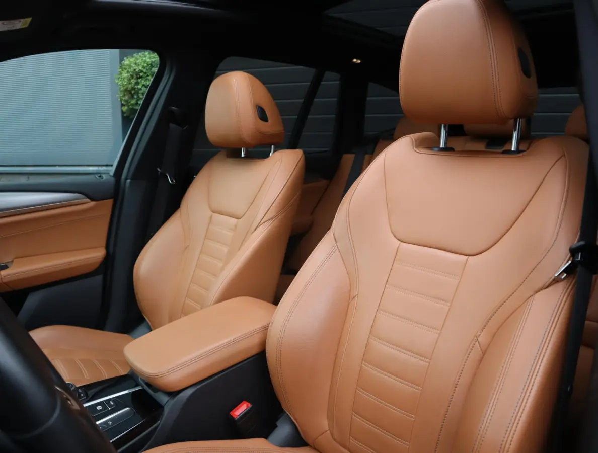 xDrive30e High Executive | Pano | HUD | Trekhaak