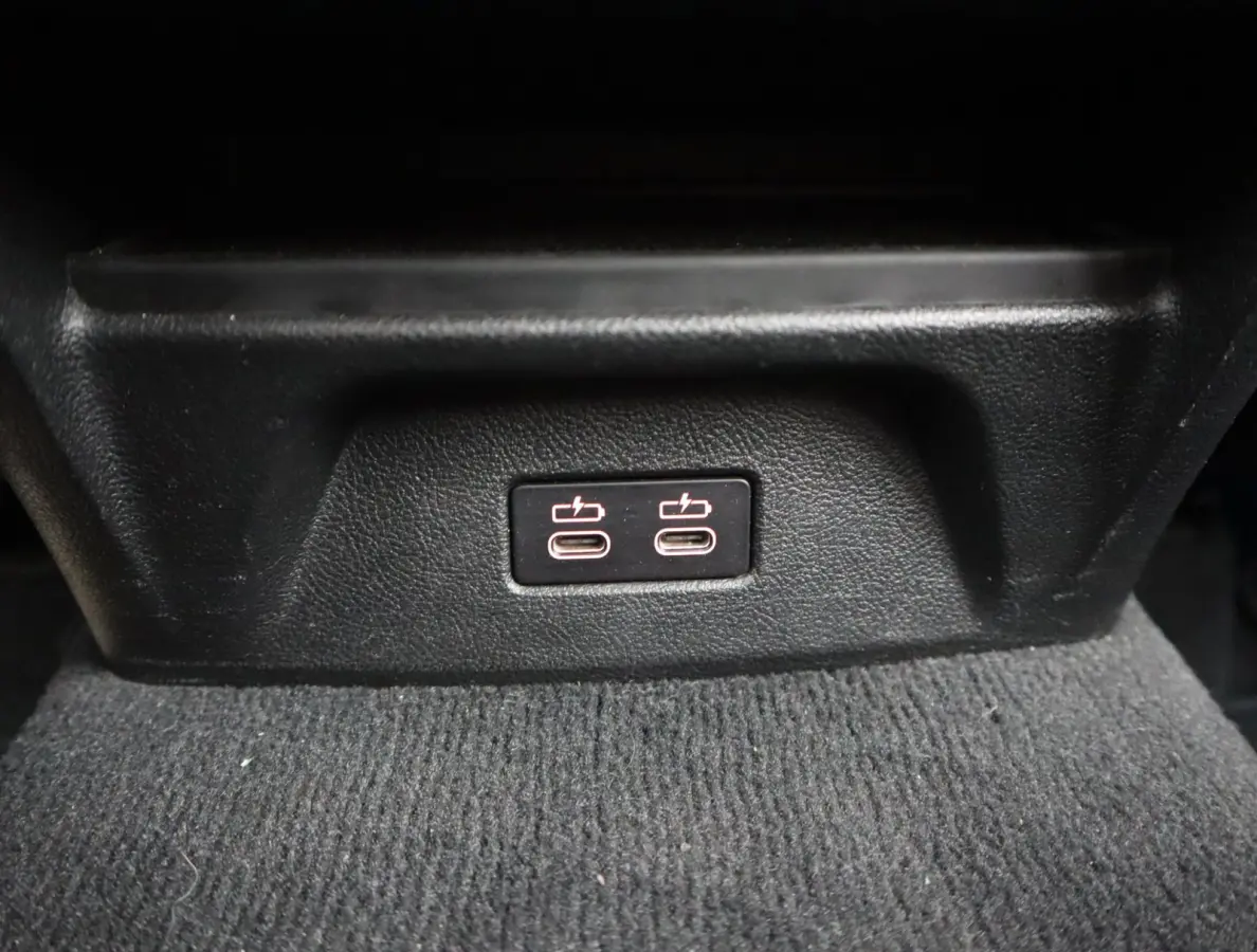 xDrive30e High Executive | Pano | HUD | Trekhaak