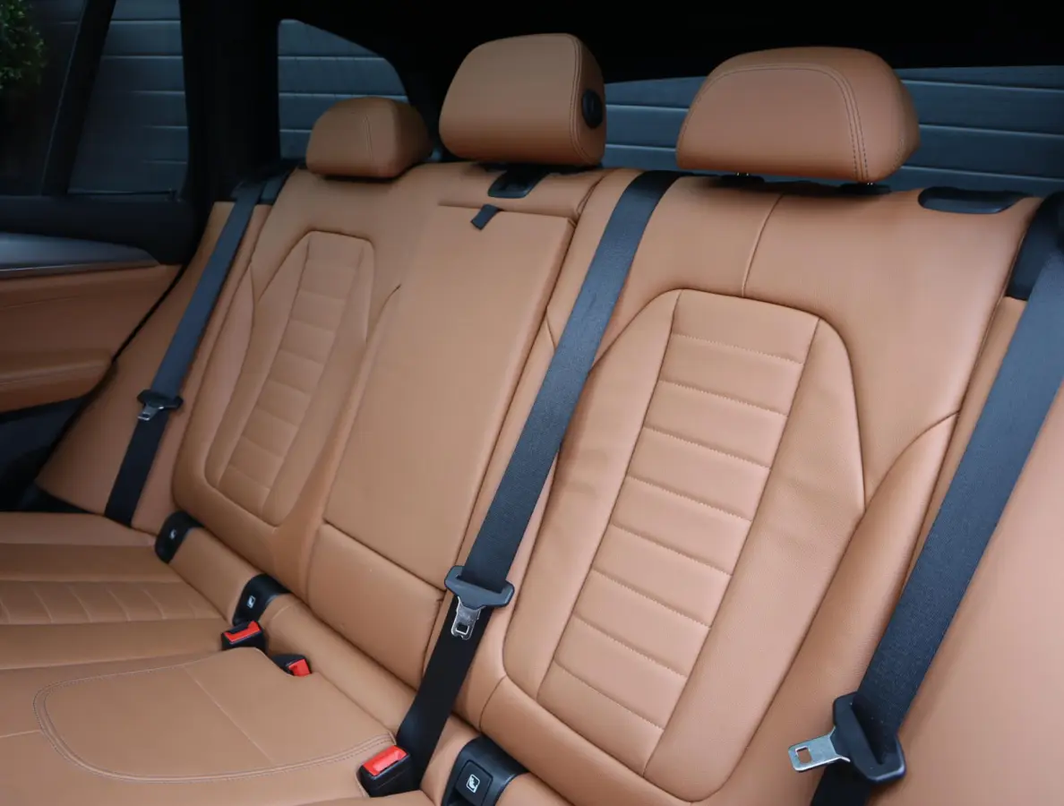 xDrive30e High Executive | Pano | HUD | Trekhaak