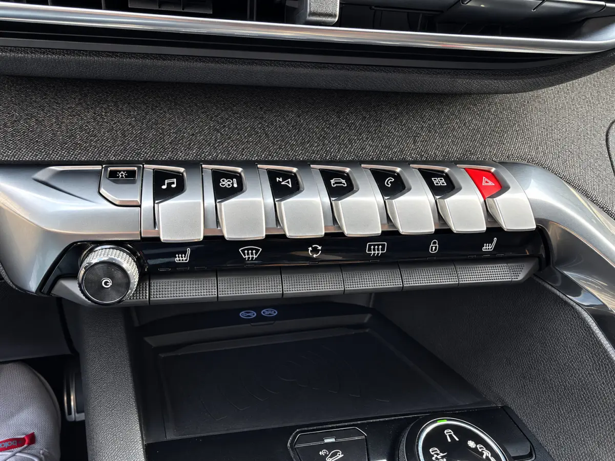 1.6 e-THP GT-Line Panoma_Luxe leder_Camera_Led