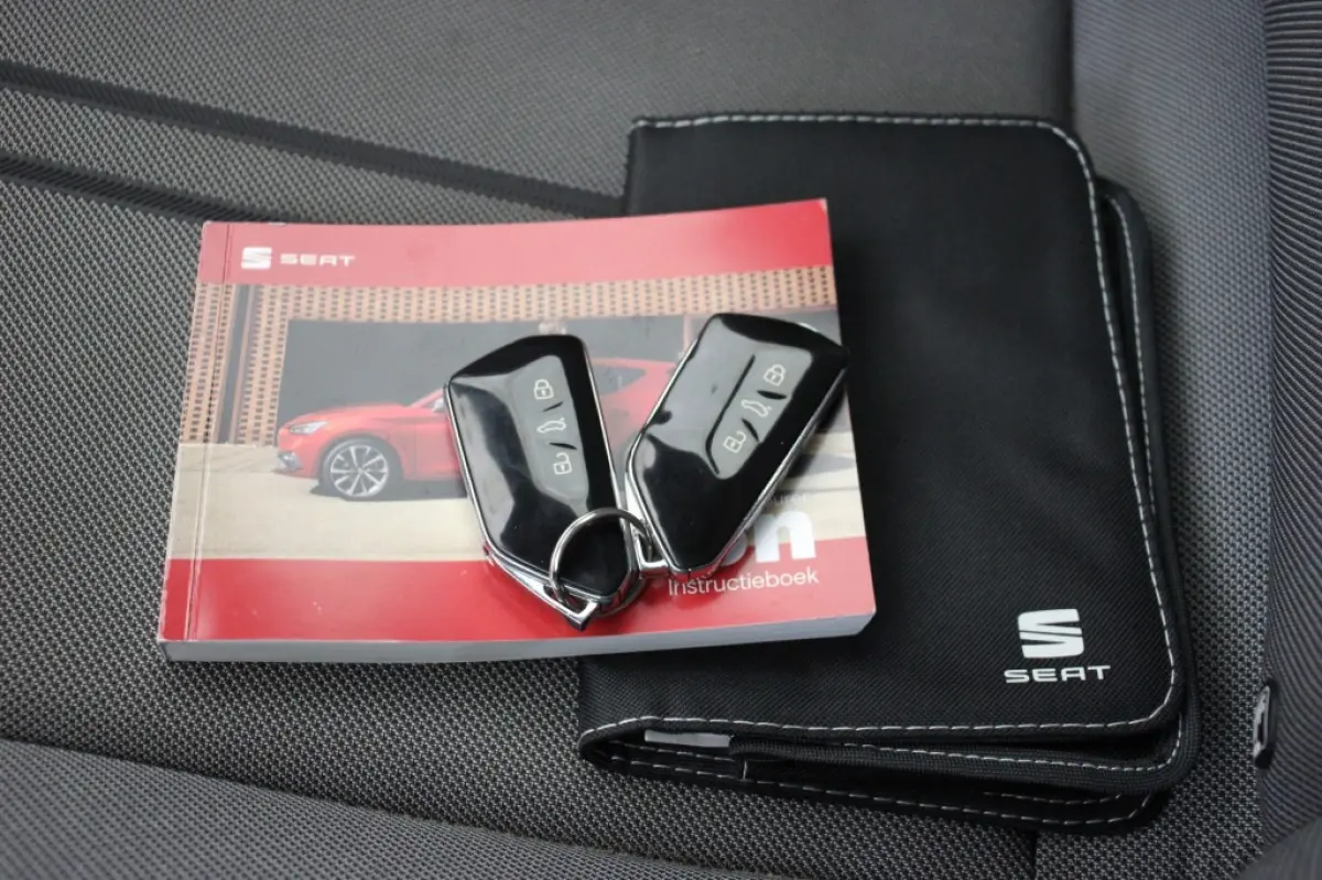 1.0 TSI Style Business Intense - Digitaal Cockpit, Carplay, Camera Adapt. Cruise