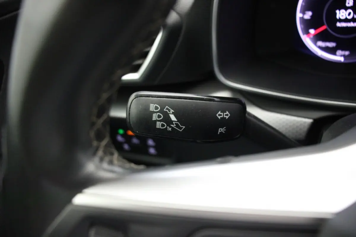 1.0 TSI Style Business Intense - Digitaal Cockpit, Carplay, Camera Adapt. Cruise