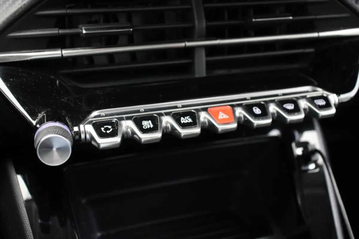 1.2 PureTech Active - Carplay, Navi, Cruise