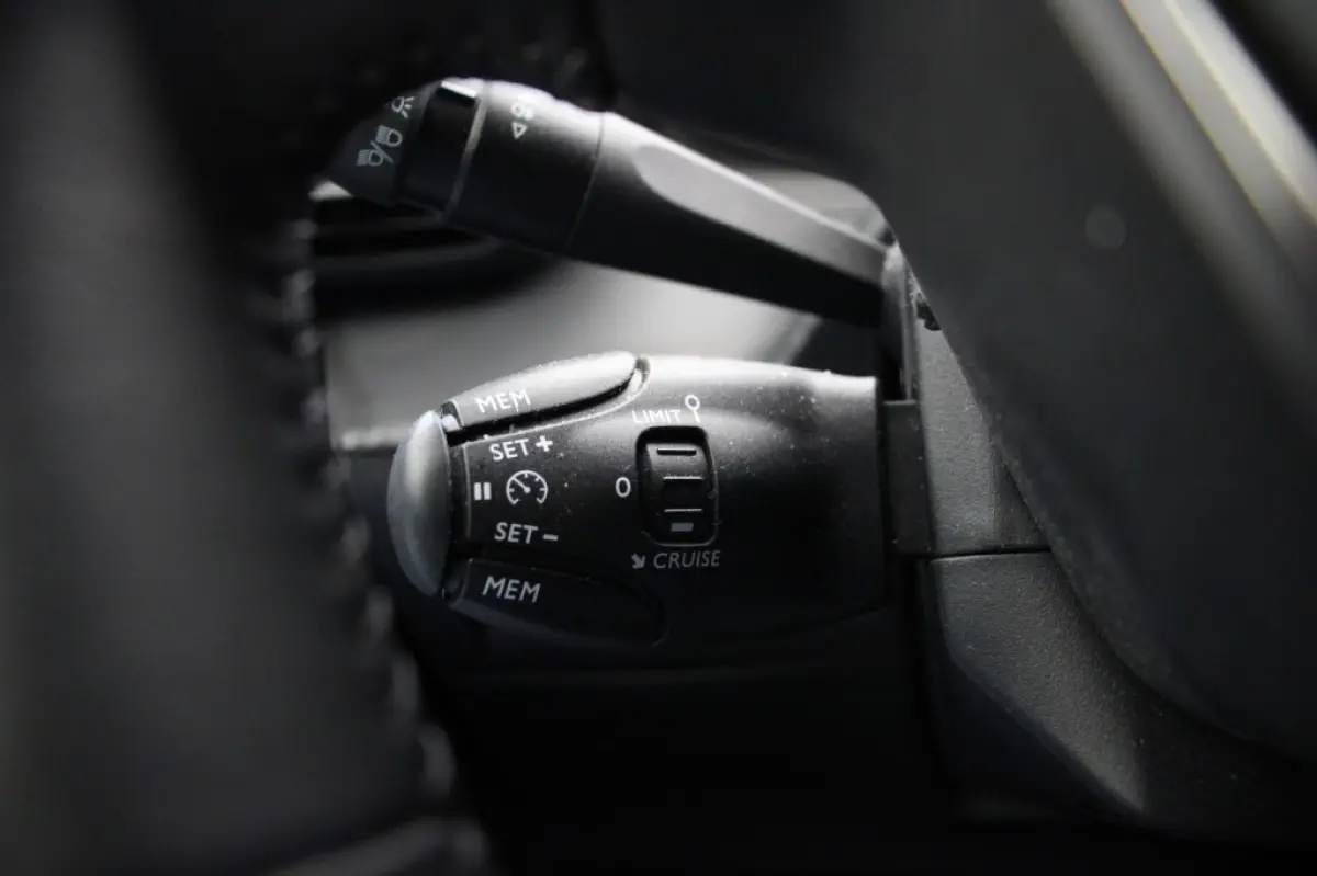 1.2 PureTech Active - Carplay, Navi, Cruise