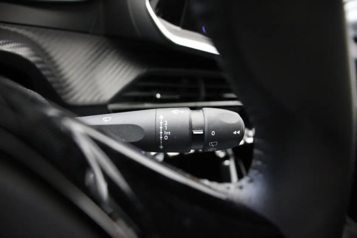 1.2 PureTech Active - Carplay, Navi, Cruise