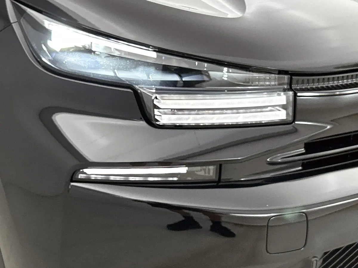 Collection Extended range 54 kWh 156pk | Voorraaddeal! | 416 km actieradius WLTP | Navigatie | Winterpack | 18" lichtmetalen velgen | Achteruitrijcamera | Limited edition uitvoering