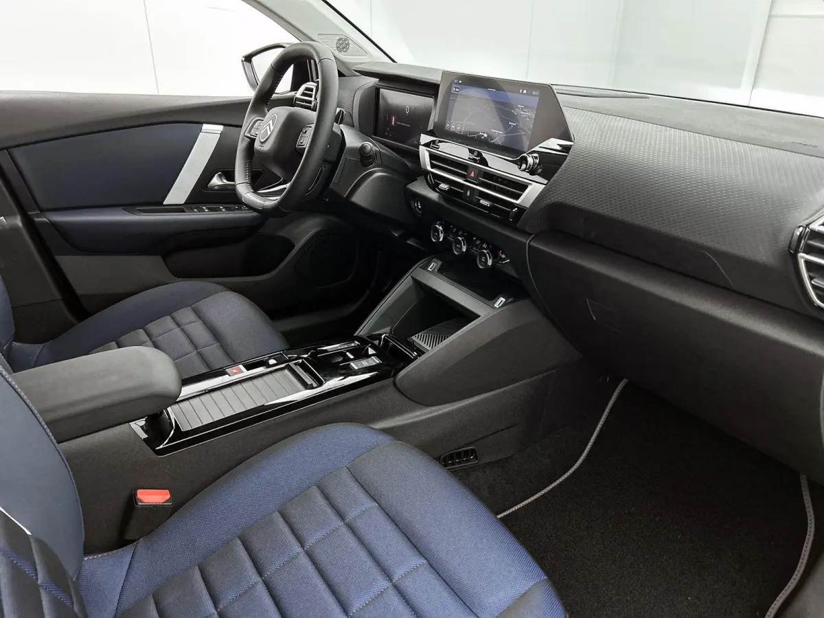 Collection Extended range 54 kWh 156pk | Voorraaddeal! | 416 km actieradius WLTP | Navigatie | Winterpack | 18" lichtmetalen velgen | Achteruitrijcamera | Limited edition uitvoering