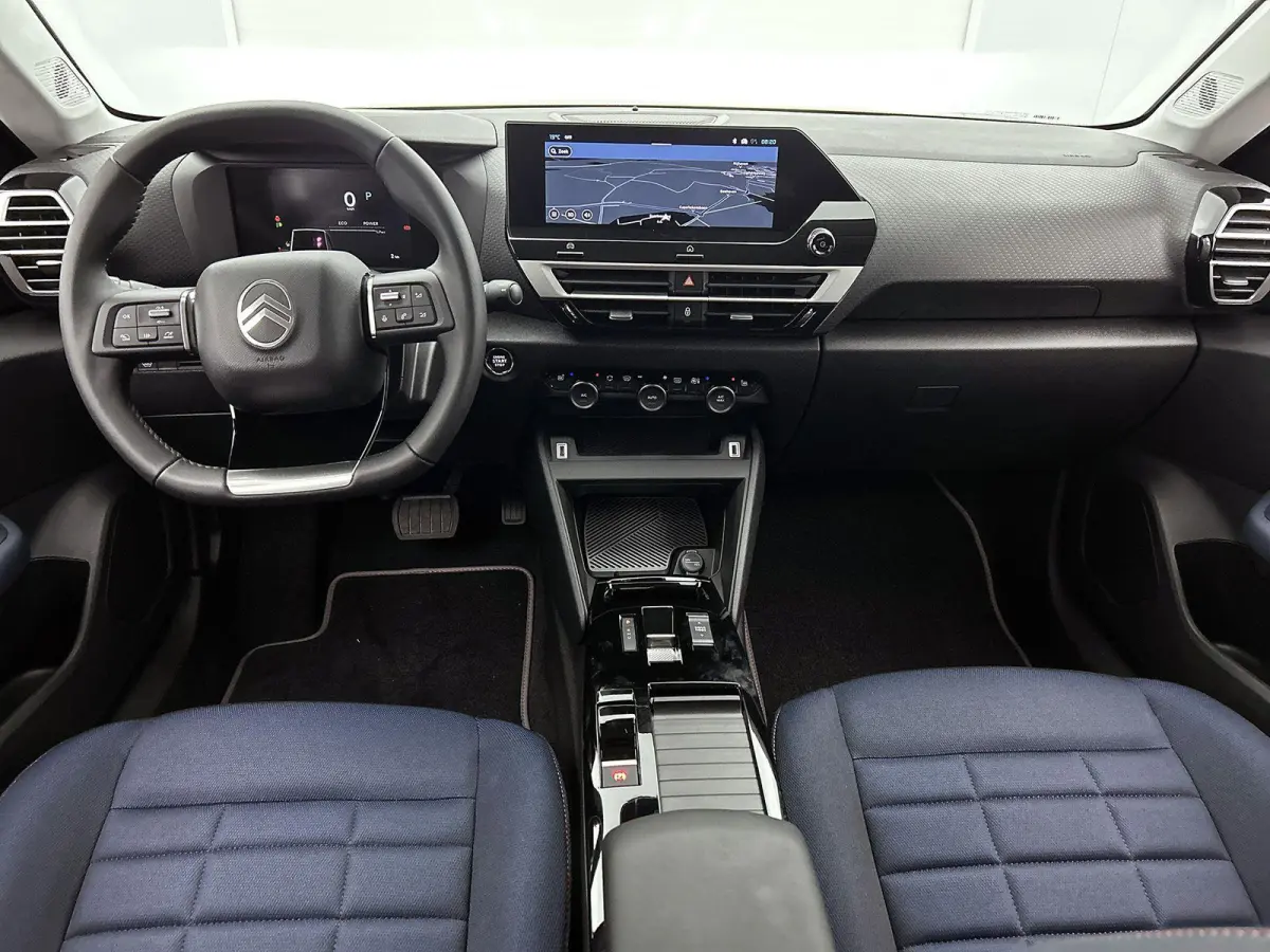 Collection Extended range 54 kWh 156pk | Voorraaddeal! | 416 km actieradius WLTP | Navigatie | Winterpack | 18" lichtmetalen velgen | Achteruitrijcamera | Limited edition uitvoering