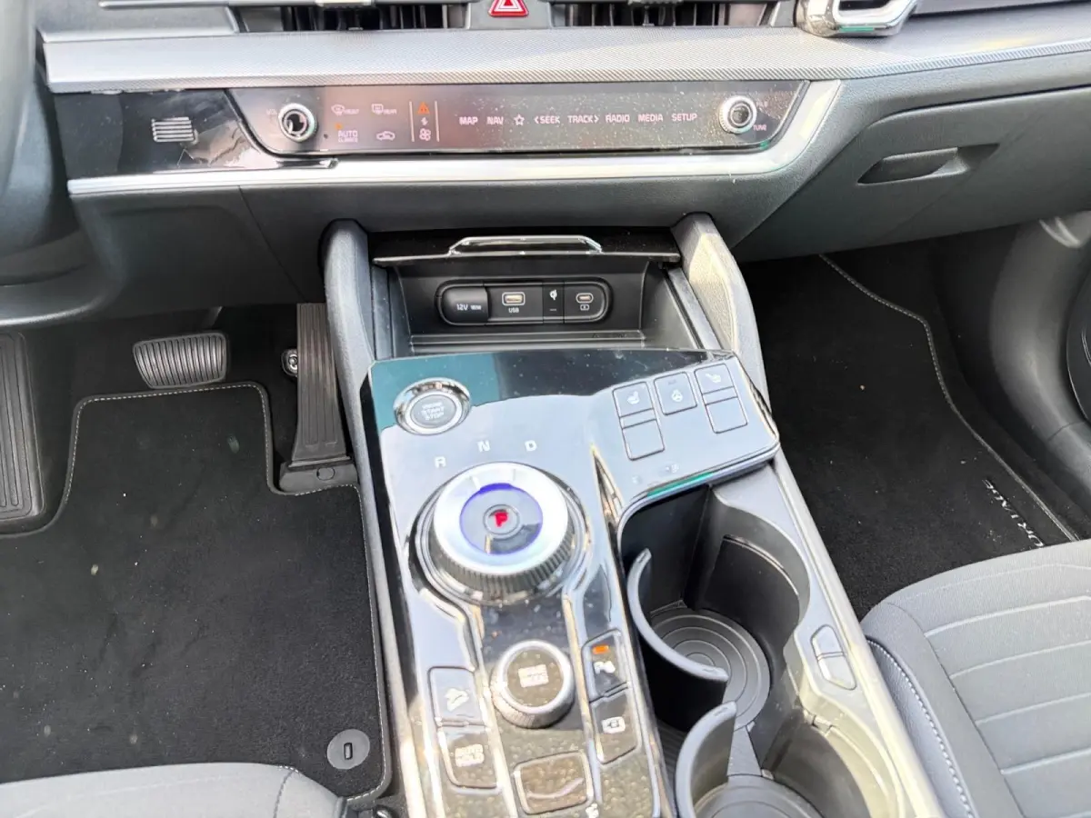 1.6 T-GDi Hybrid DynamicPlusLine | Navi | Clima | Adaptive Cruise | Camera | Panorama-/Schuifdak | Stoel-/Stuurverwarming | 18'' LM Velgen | Apple Carplay & Android Auto