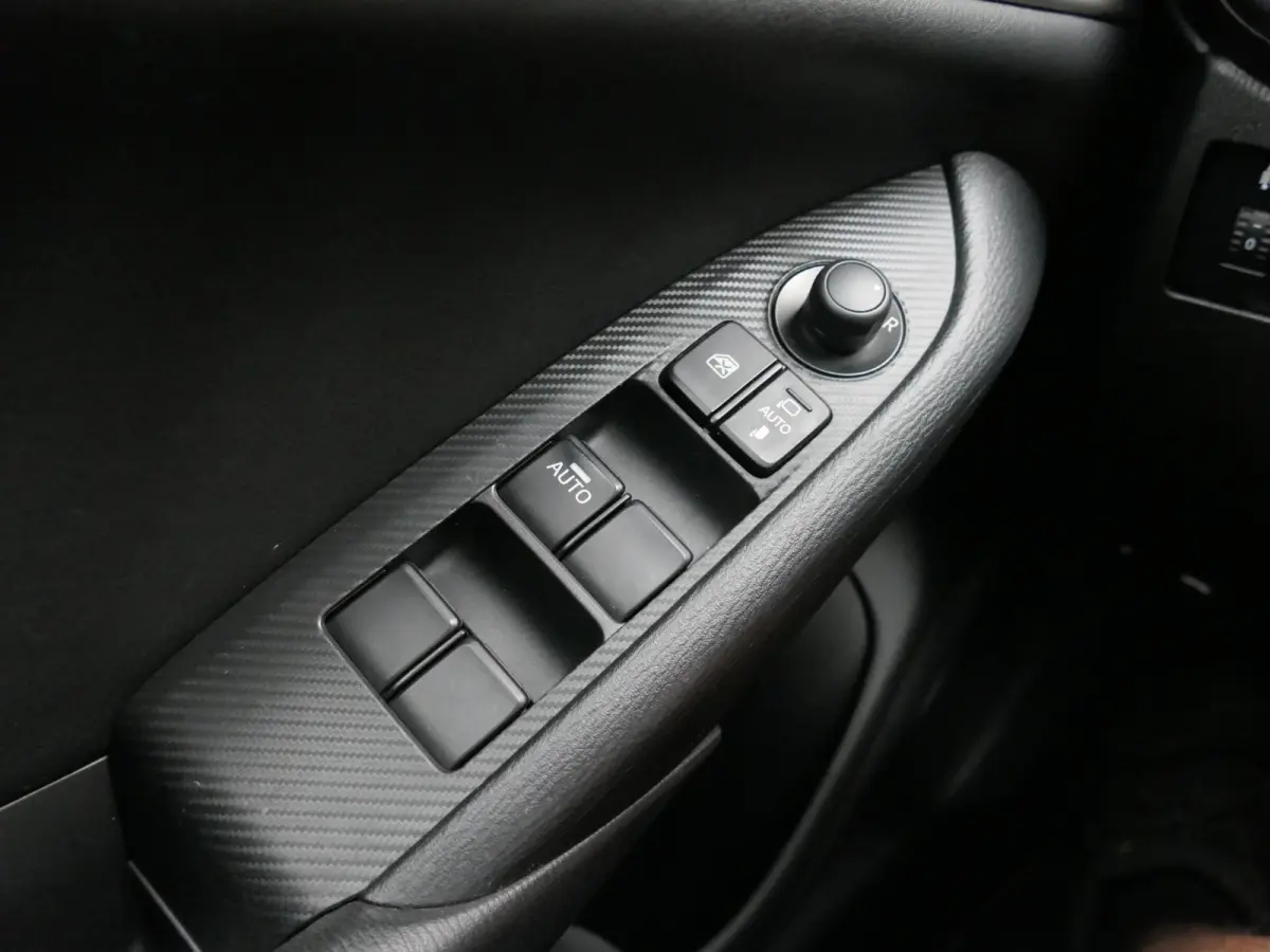 2.0 SkyActiv-G 120 Sport Selected | Climate Control | Cruise Control | Stoelverwarming | DAB radio | Trekhaak | Parkeersensoren achter | Origineel Nederlands
