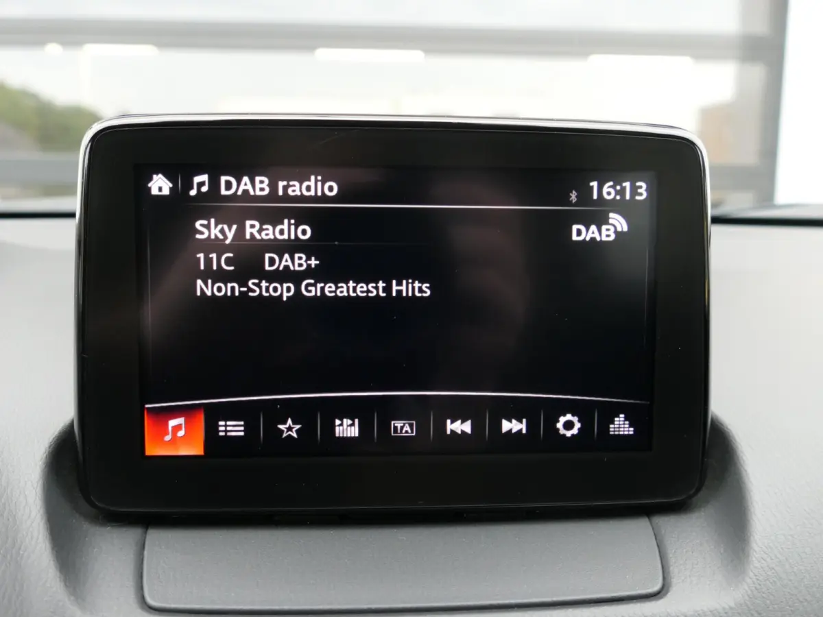 2.0 SkyActiv-G 120 Sport Selected | Climate Control | Cruise Control | Stoelverwarming | DAB radio | Trekhaak | Parkeersensoren achter | Origineel Nederlands