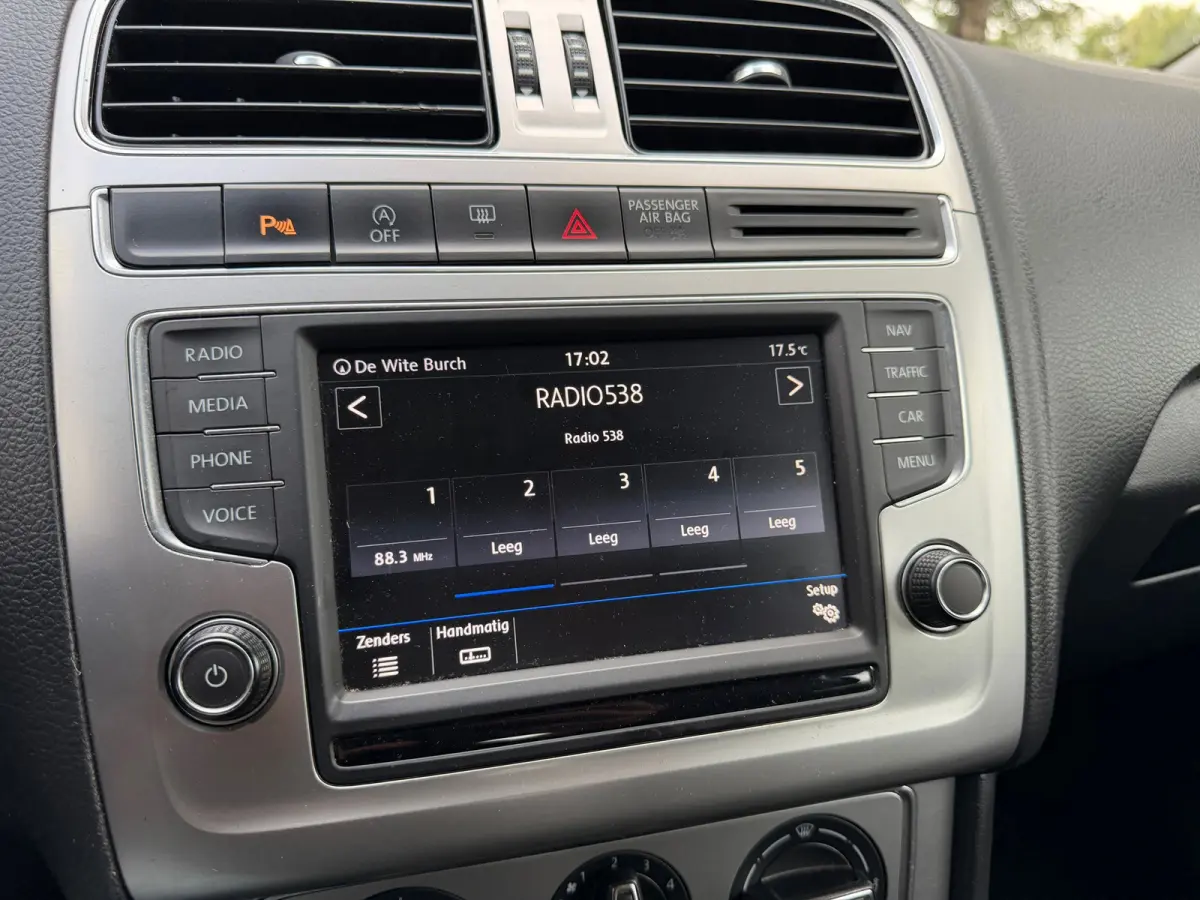 1.0 BlueMotion | Cruise + Navi + Airco