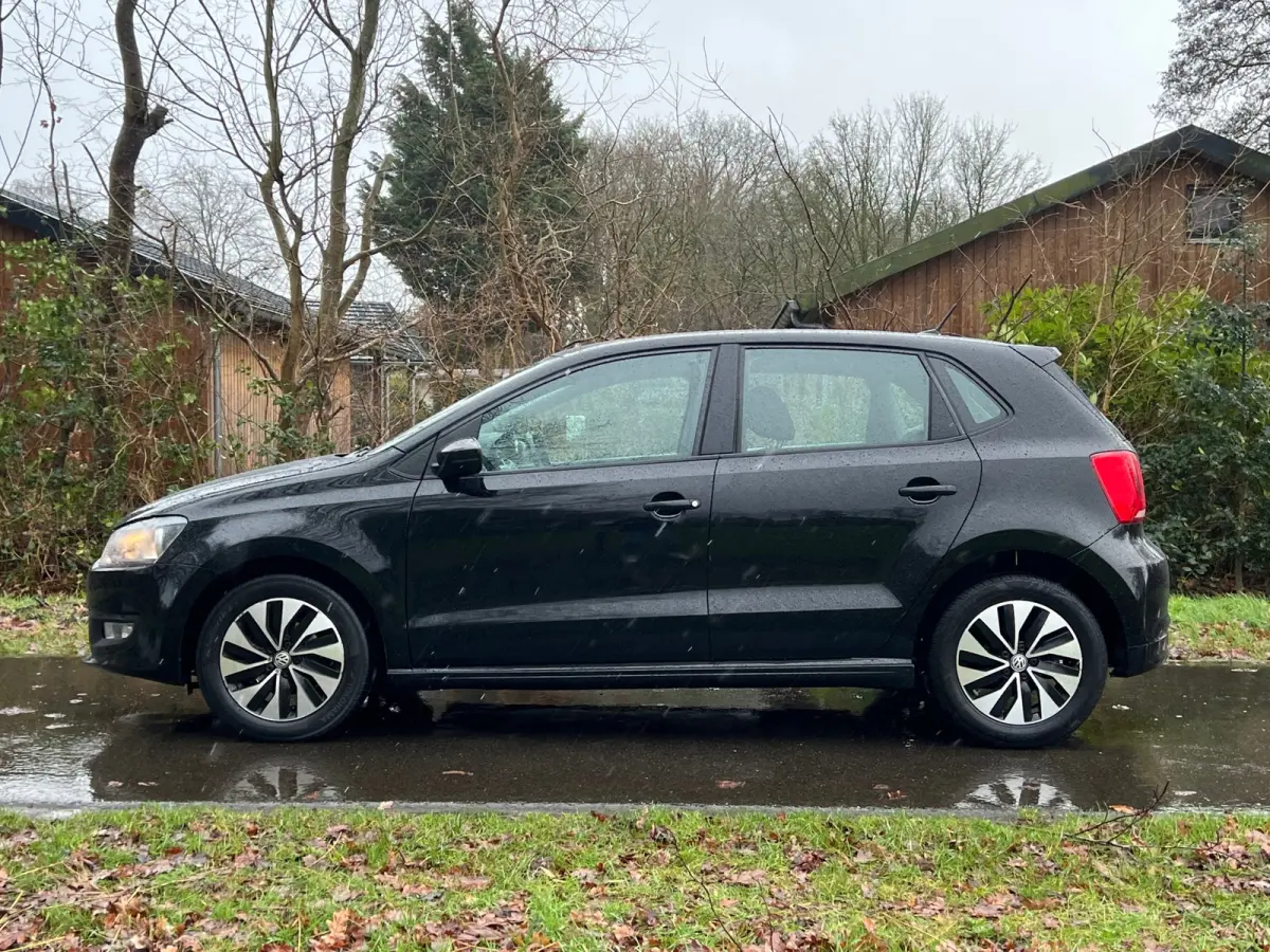 1.0 BlueMotion | Cruise + Navi + Airco