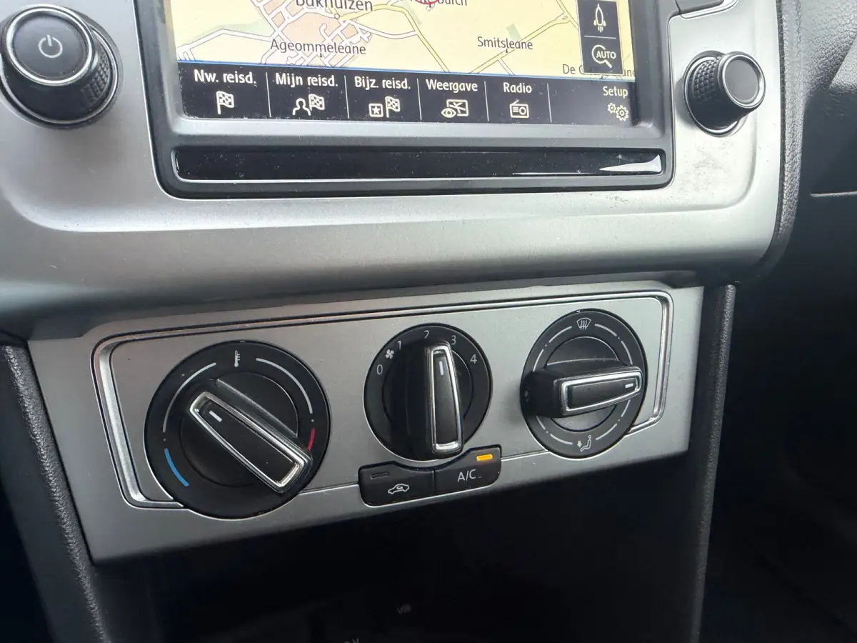 1.0 BlueMotion | Cruise + Navi + Airco