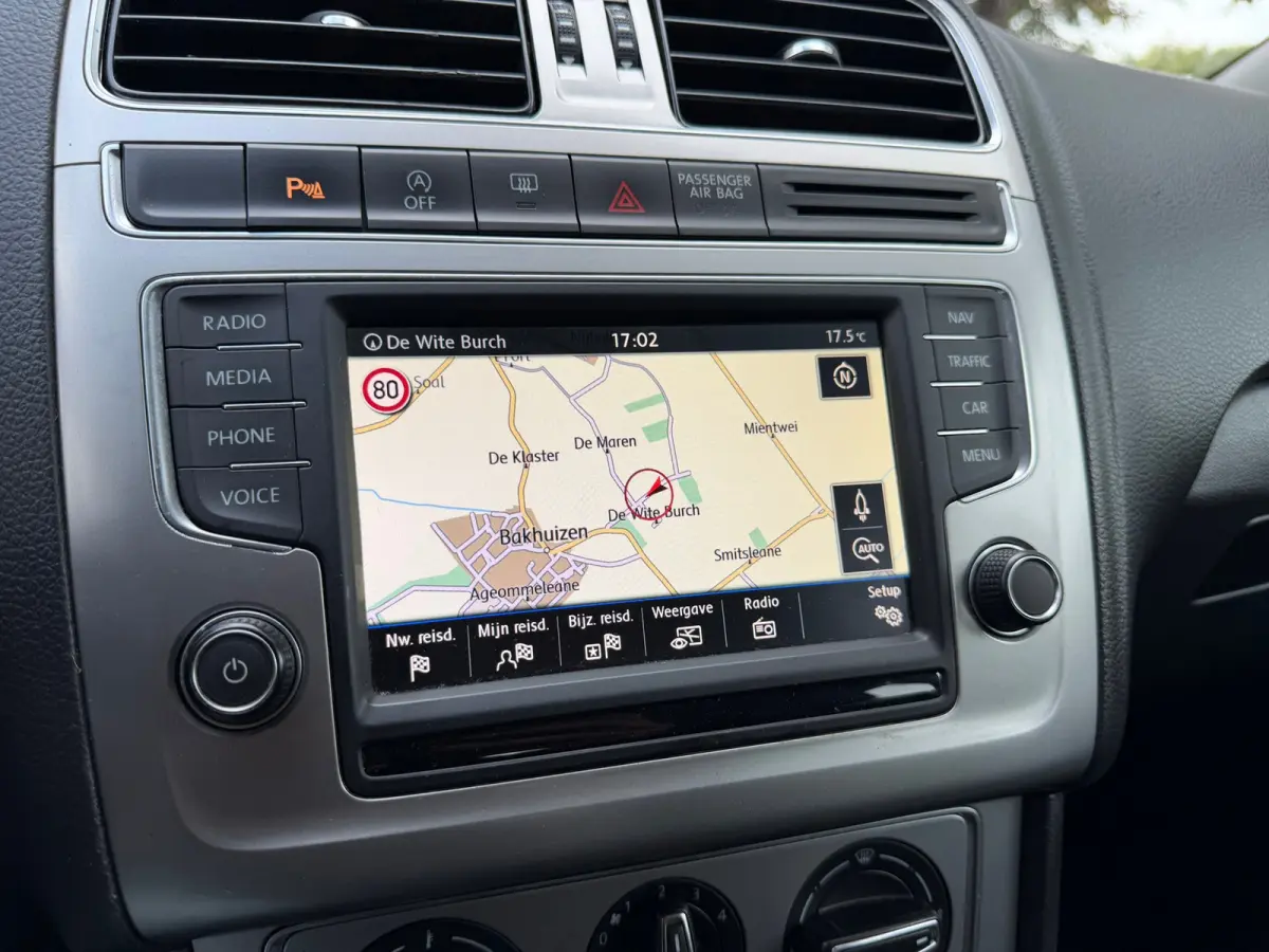 1.0 BlueMotion | Cruise + Navi + Airco