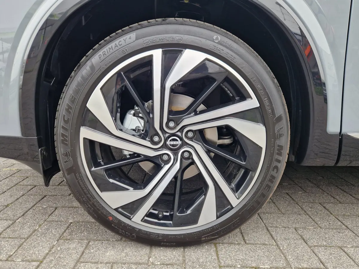 1.3 MHEV Xtronic Tekna Plus /Ceramic Grey Bi-Tone
