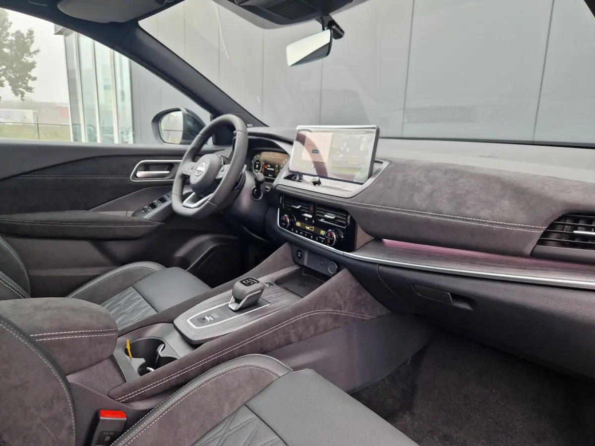 1.3 MHEV Xtronic Tekna Plus /Ceramic Grey Bi-Tone