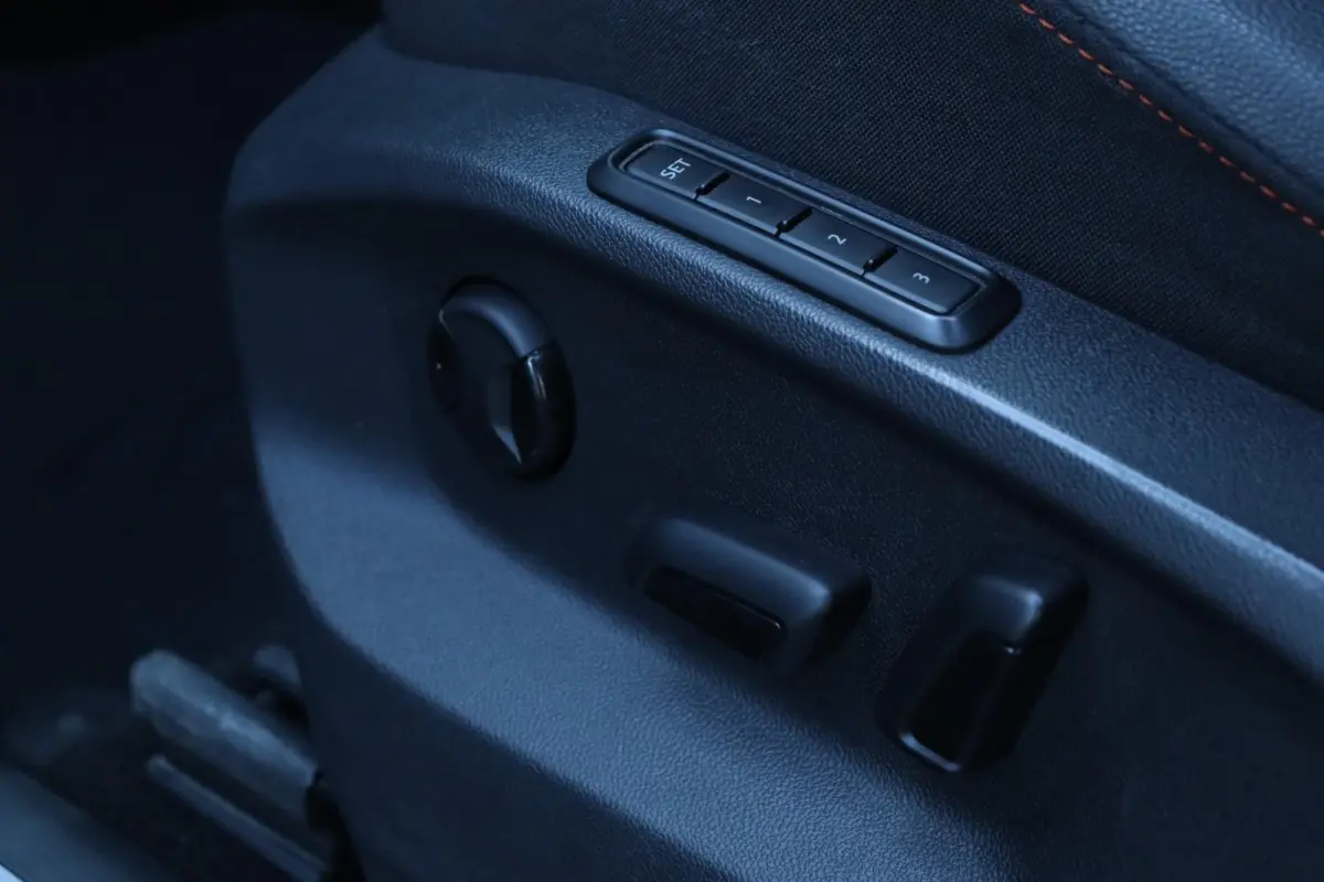 1.4 TSI e-Hybrid FR / 245PK / Vol Opties! / Virtual Cockpit / 360 Camera / Pano / LED / 19"!