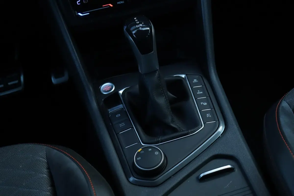 1.4 TSI e-Hybrid FR / 245PK / Vol Opties! / Virtual Cockpit / 360 Camera / Pano / LED / 19"!