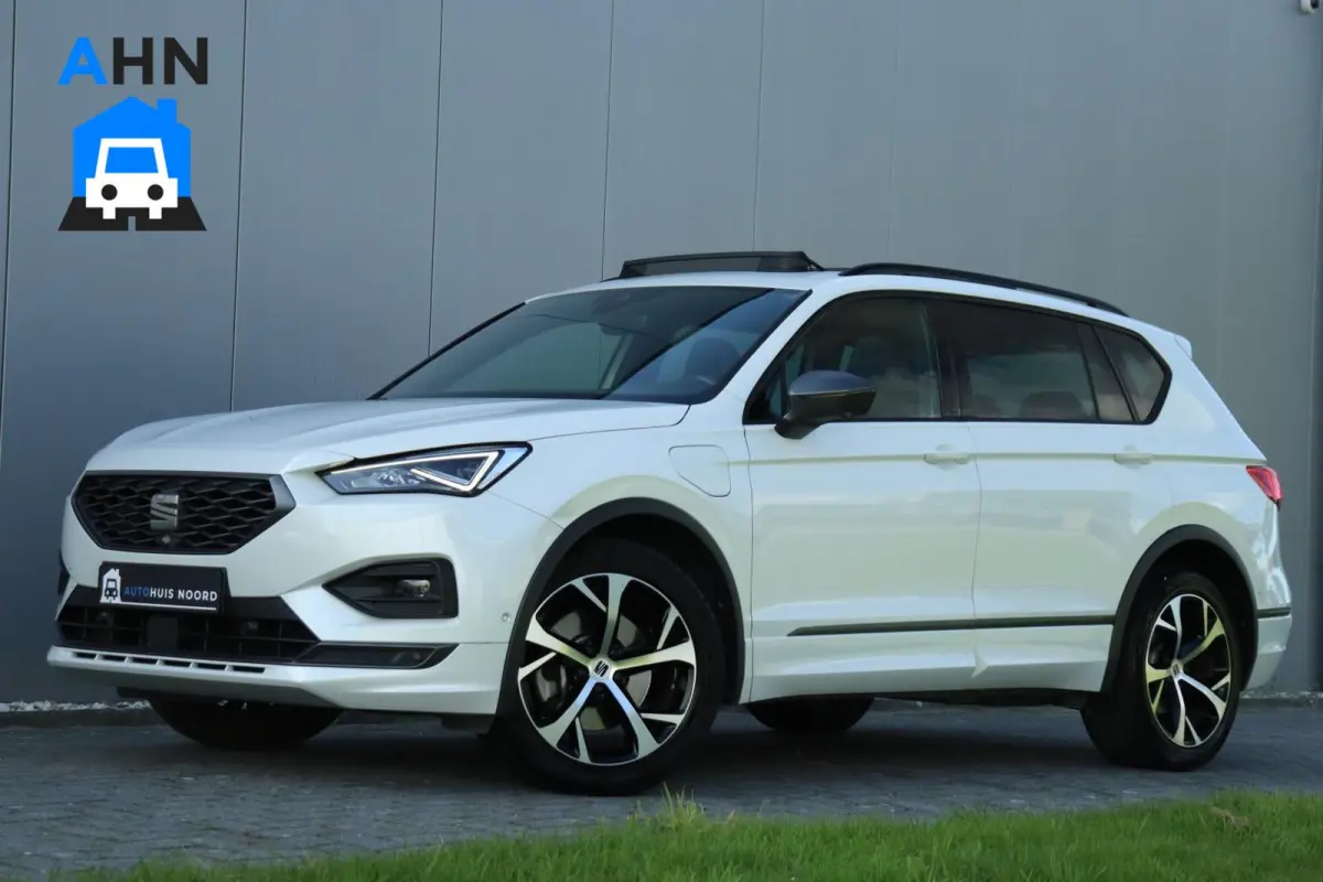 1.4 TSI e-Hybrid FR / 245PK / Vol Opties! / Virtual Cockpit / 360 Camera / Pano / LED / 19"!