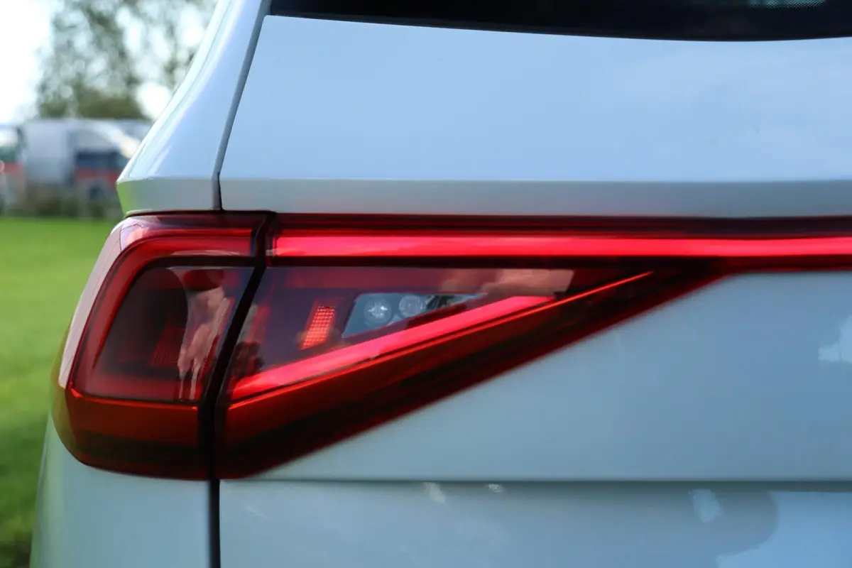 1.4 TSI e-Hybrid FR / 245PK / Vol Opties! / Virtual Cockpit / 360 Camera / Pano / LED / 19"!