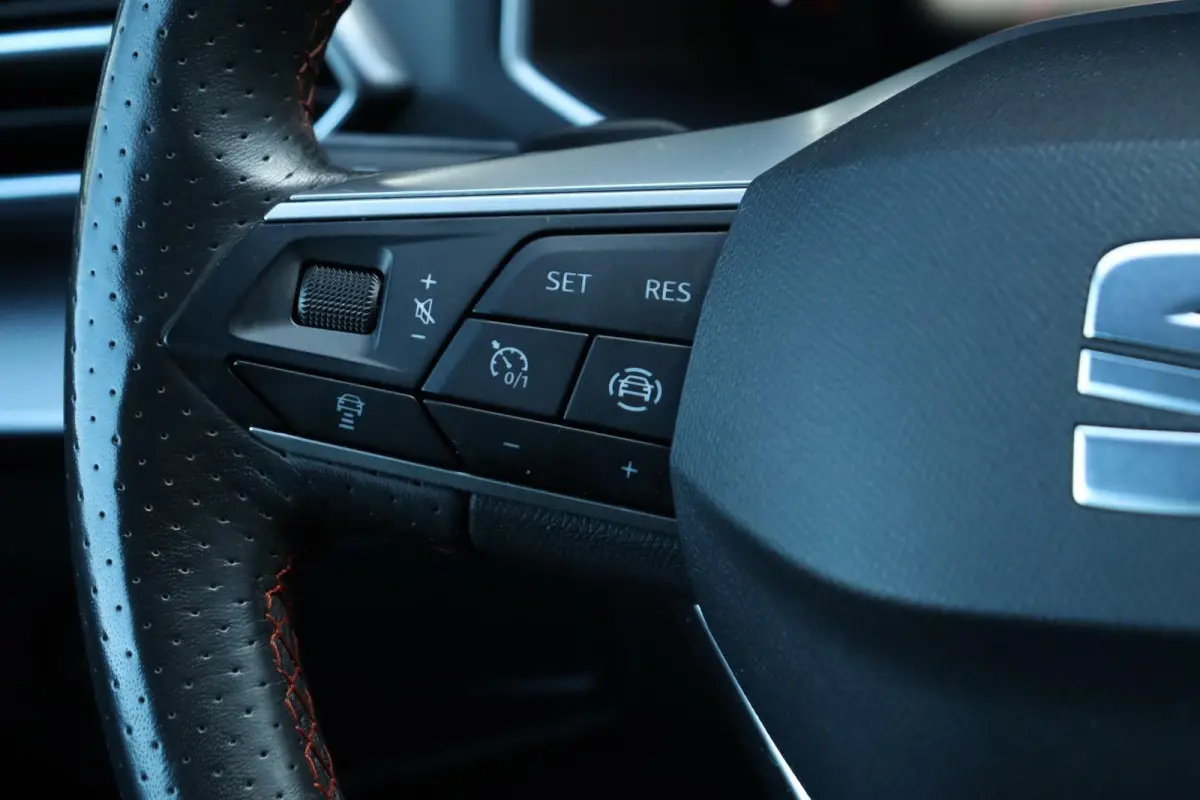 1.4 TSI e-Hybrid FR / 245PK / Vol Opties! / Virtual Cockpit / 360 Camera / Pano / LED / 19"!