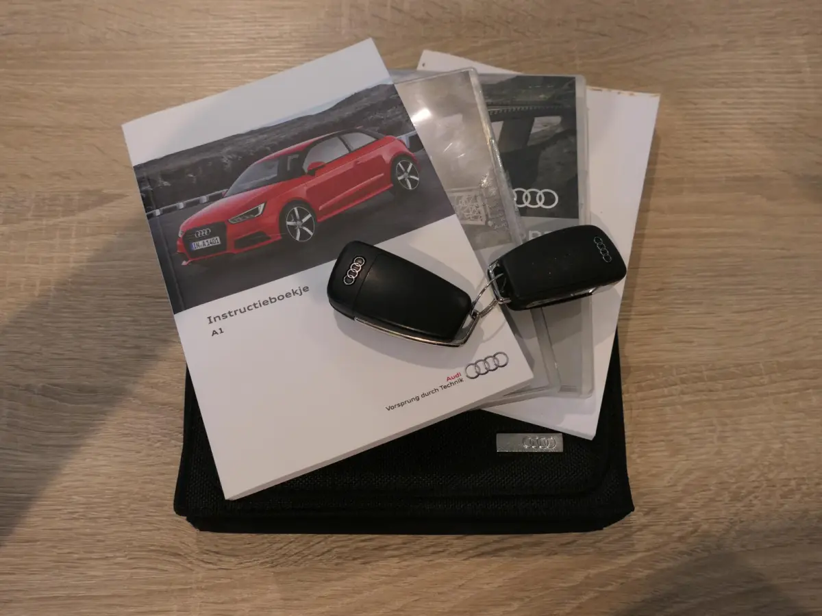 1.0 TFSI Pro Line | Navigatie | Airco | Radio | Parkeersensoren | Cruise Control | Multifunctioneel stuurwiel | Trekhaak | Origineel Nederlands