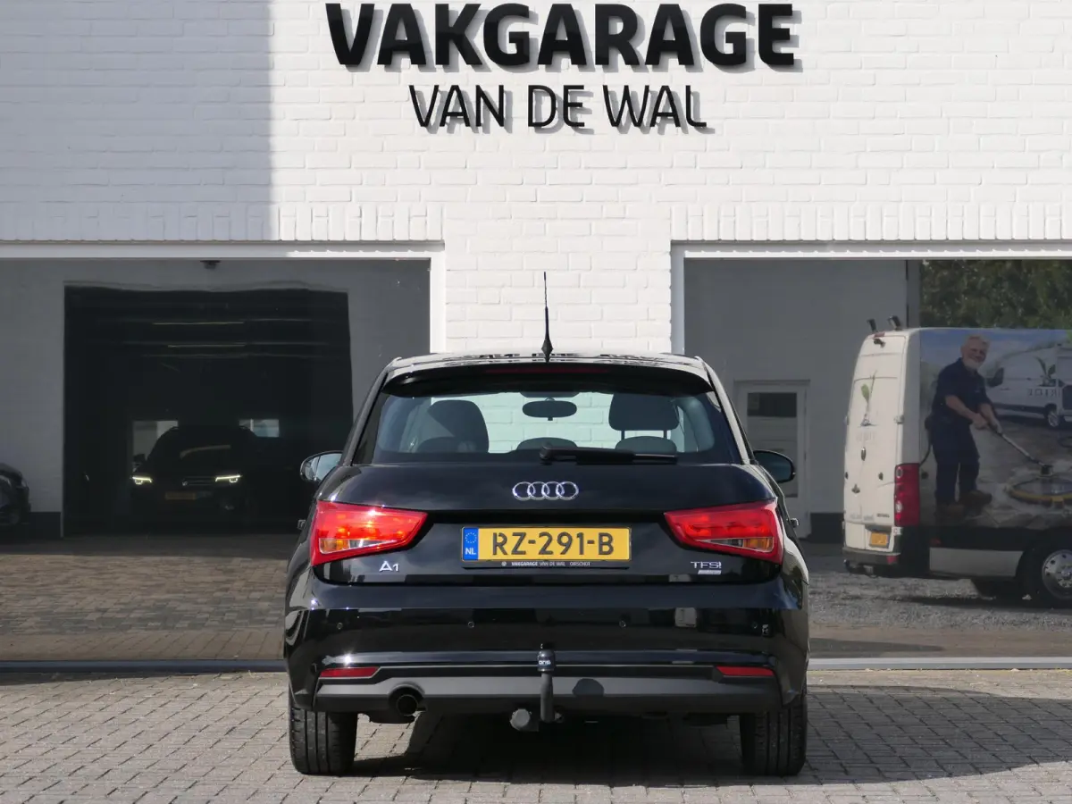 1.0 TFSI Pro Line | Navigatie | Airco | Radio | Parkeersensoren | Cruise Control | Multifunctioneel stuurwiel | Trekhaak | Origineel Nederlands