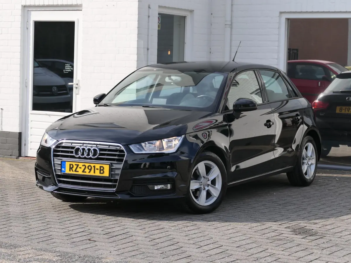 1.0 TFSI Pro Line | Navigatie | Airco | Radio | Parkeersensoren | Cruise Control | Multifunctioneel stuurwiel | Trekhaak | Origineel Nederlands