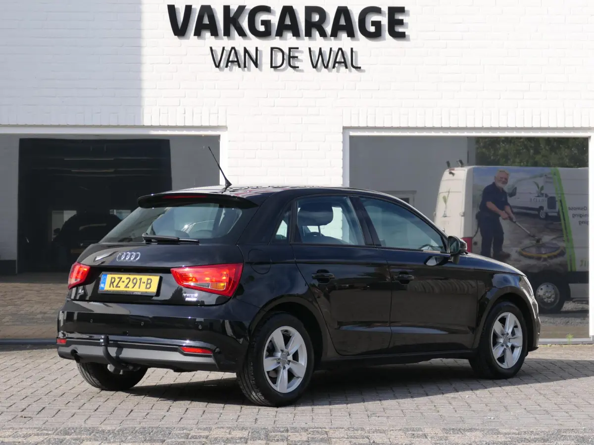 1.0 TFSI Pro Line | Navigatie | Airco | Radio | Parkeersensoren | Cruise Control | Multifunctioneel stuurwiel | Trekhaak | Origineel Nederlands