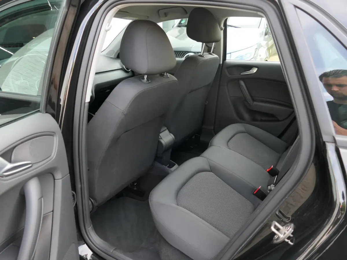 1.0 TFSI Pro Line | Navigatie | Airco | Radio | Parkeersensoren | Cruise Control | Multifunctioneel stuurwiel | Trekhaak | Origineel Nederlands