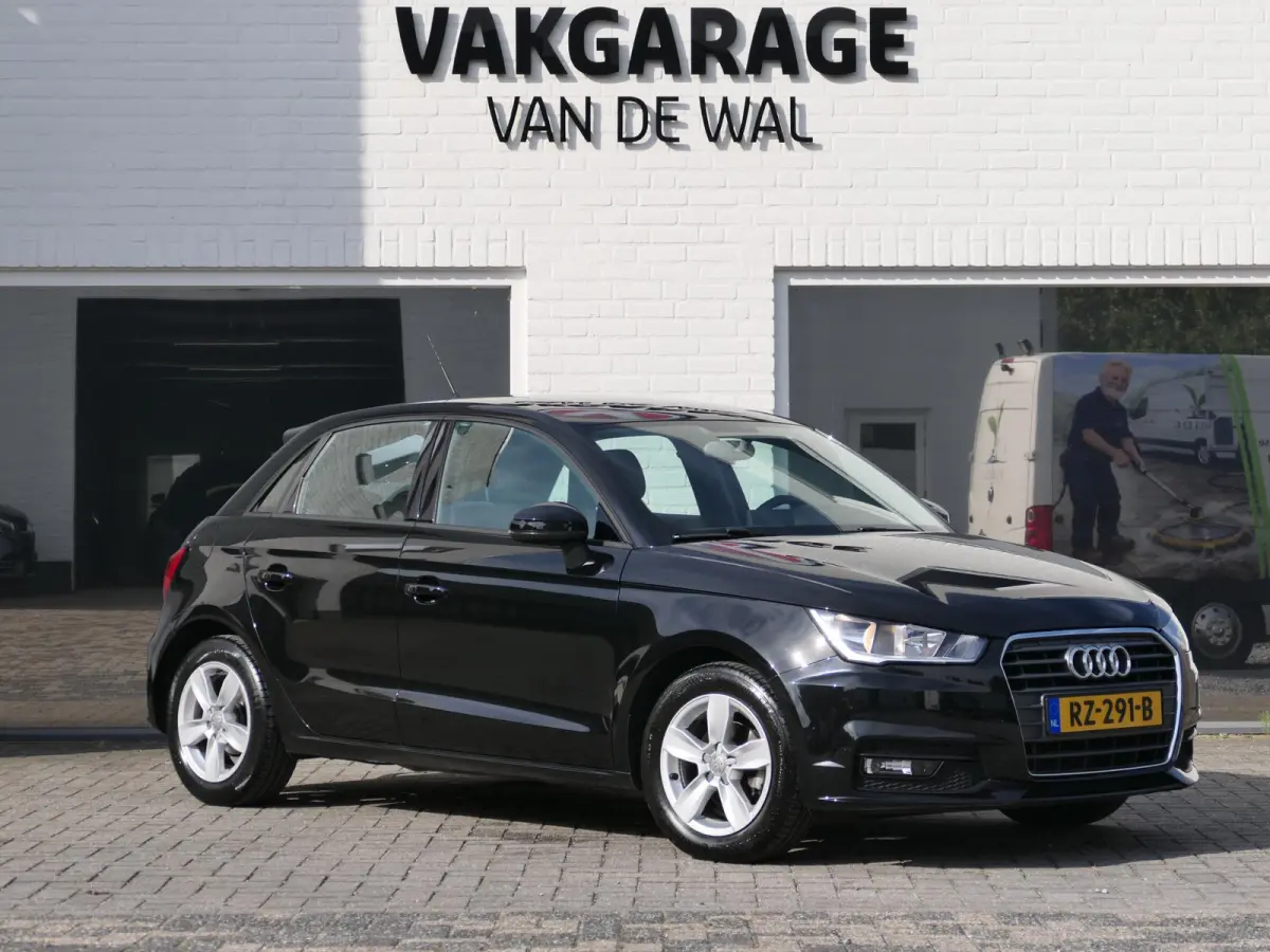 1.0 TFSI Pro Line | Navigatie | Airco | Radio | Parkeersensoren | Cruise Control | Multifunctioneel stuurwiel | Trekhaak | Origineel Nederlands