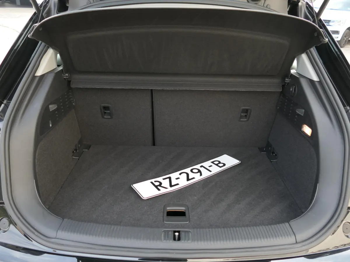 1.0 TFSI Pro Line | Navigatie | Airco | Radio | Parkeersensoren | Cruise Control | Multifunctioneel stuurwiel | Trekhaak | Origineel Nederlands