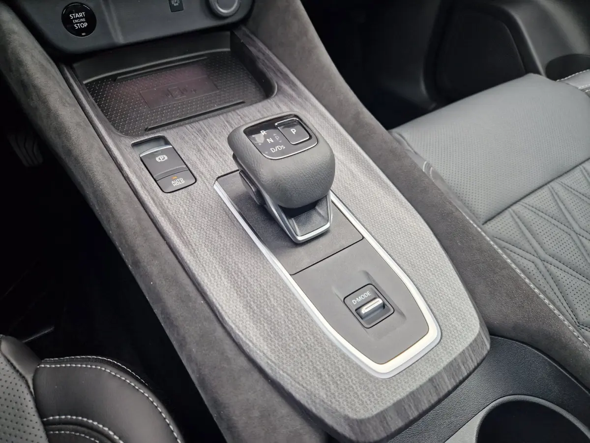 1.3 MHEV Xtronic Tekna Plus /Ceramic Grey Bi-Tone