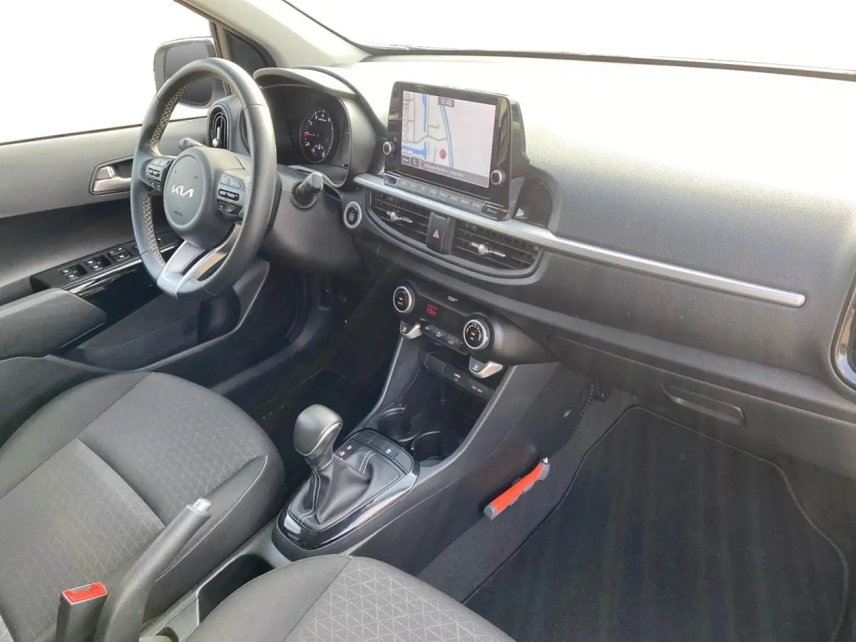 1.0 DPi DynamicPlusLine | AUTOMAAT | Climate control | Navigatie | Parkeercamera | 15 inch LM-velgen | Keyless |