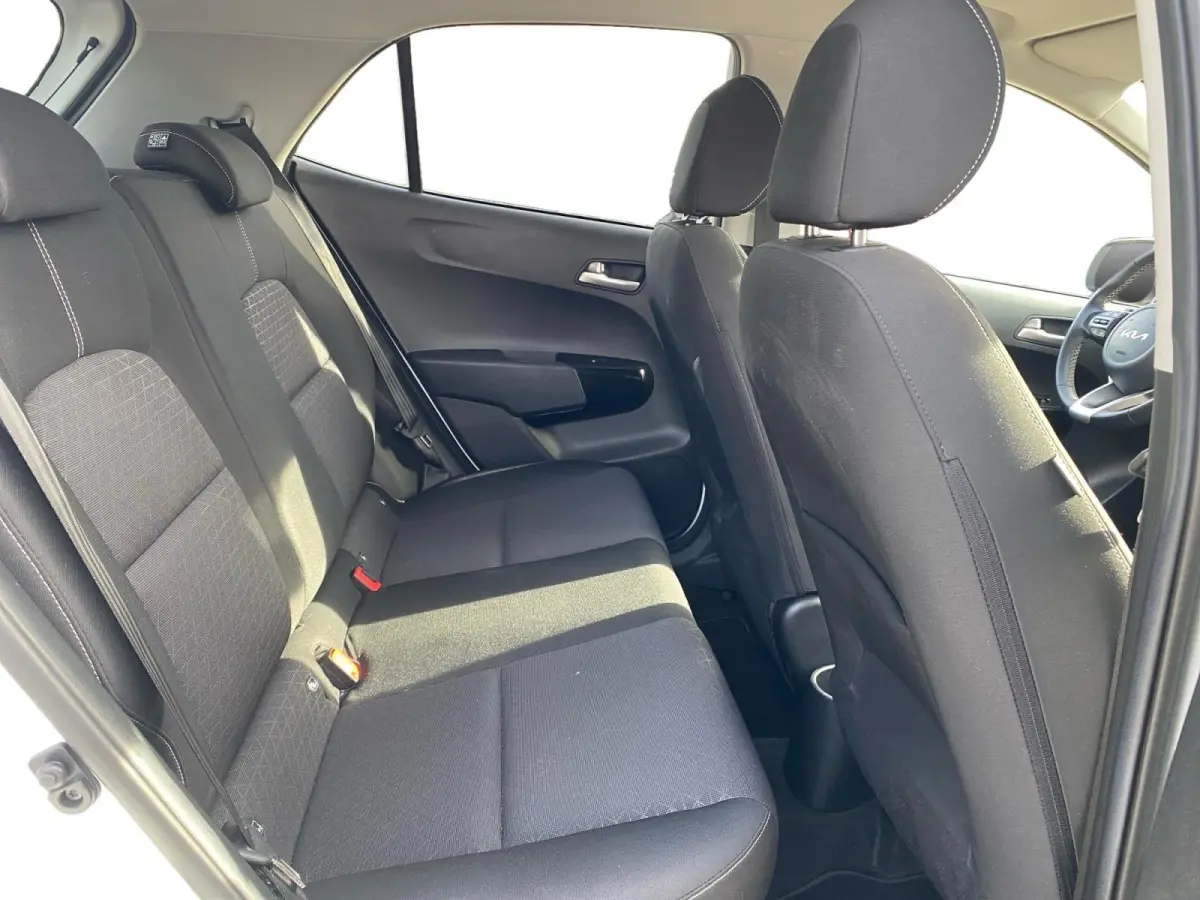 1.0 DPi DynamicPlusLine | AUTOMAAT | Climate control | Navigatie | Parkeercamera | 15 inch LM-velgen | Keyless |
