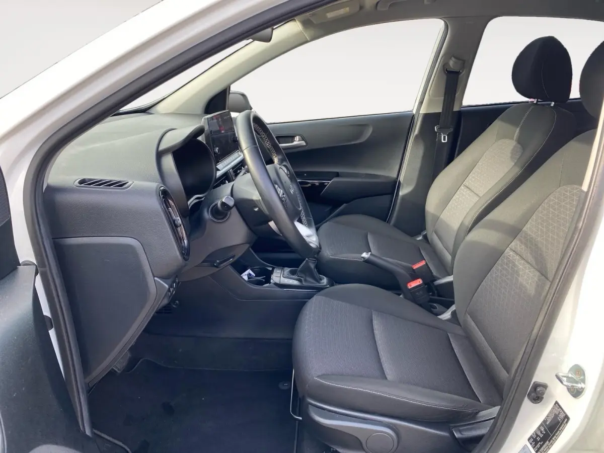 1.0 DPi DynamicPlusLine | AUTOMAAT | Climate control | Navigatie | Parkeercamera | 15 inch LM-velgen | Keyless |