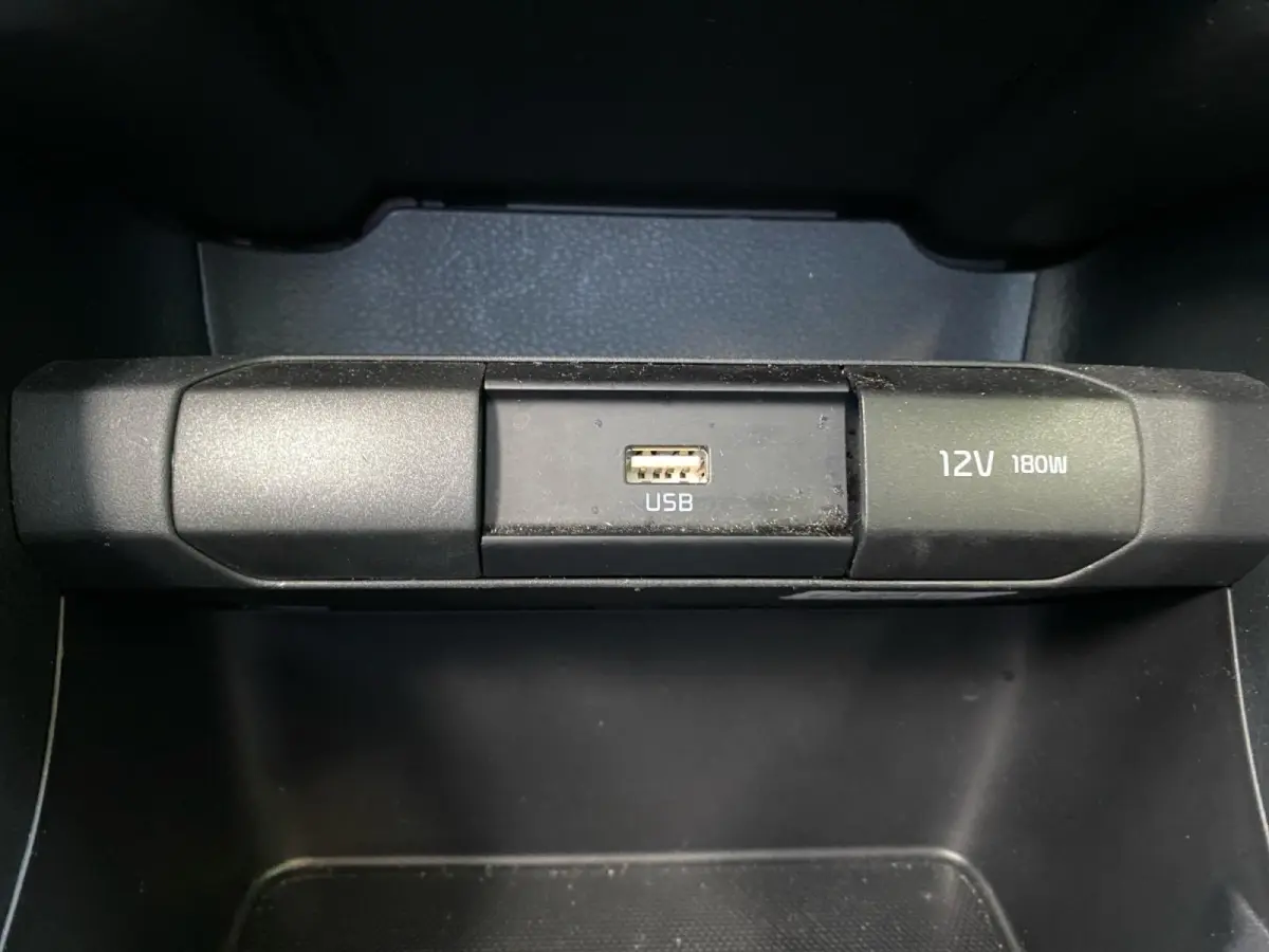 1.0 DPi DynamicPlusLine | AUTOMAAT | Climate control | Navigatie | Parkeercamera | 15 inch LM-velgen | Keyless |
