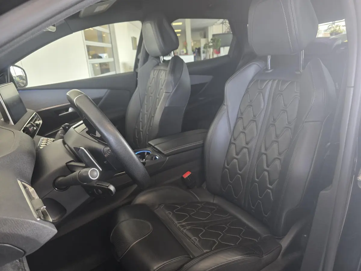 1.6 HYbrid4 300 GT | Leder | Stoelverwarming | Apple Carplay & Android Auto