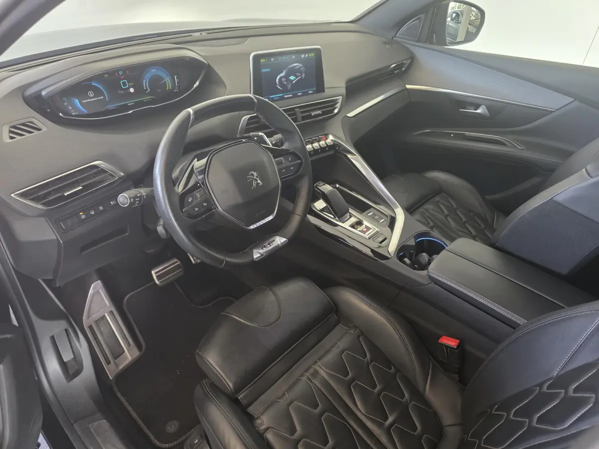 1.6 HYbrid4 300 GT | Leder | Stoelverwarming | Apple Carplay & Android Auto