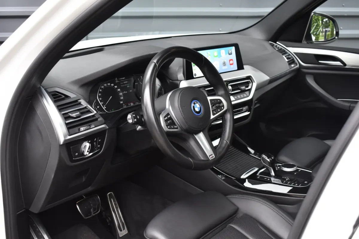 xDrive30e M Sport | Pano | 21'' Wielen | Camera | CarPlay | Head-Up | Stoelverwarming | Sfeerverlichting |