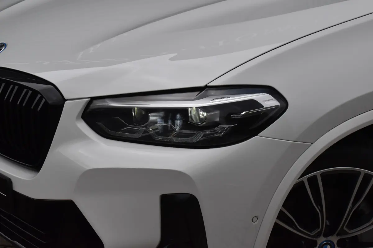 xDrive30e M Sport | Pano | 21'' Wielen | Camera | CarPlay | Head-Up | Stoelverwarming | Sfeerverlichting |
