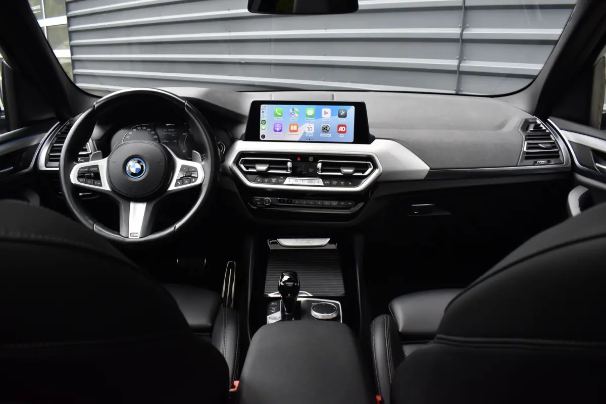 xDrive30e M Sport | Pano | 21'' Wielen | Camera | CarPlay | Head-Up | Stoelverwarming | Sfeerverlichting |