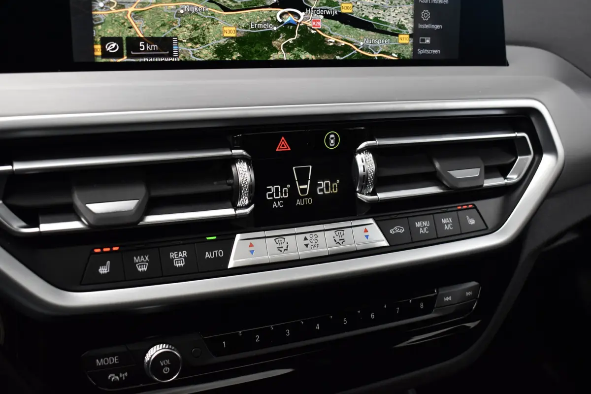 xDrive30e M Sport | Pano | 21'' Wielen | Camera | CarPlay | Head-Up | Stoelverwarming | Sfeerverlichting |