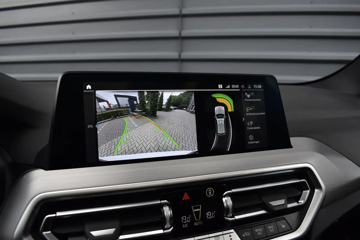 xDrive30e M Sport | Pano | 21'' Wielen | Camera | CarPlay | Head-Up | Stoelverwarming | Sfeerverlichting |