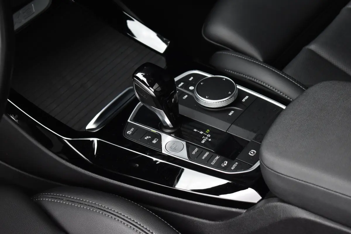 xDrive30e M Sport | Pano | 21'' Wielen | Camera | CarPlay | Head-Up | Stoelverwarming | Sfeerverlichting |