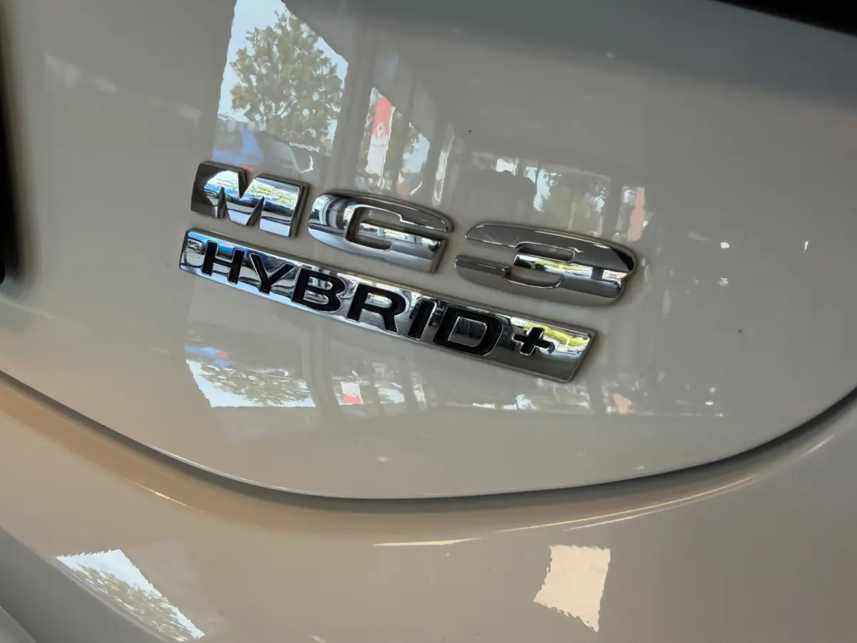 1.5 Hybrid+ Luxury | CAMERA | CAR PLAY |