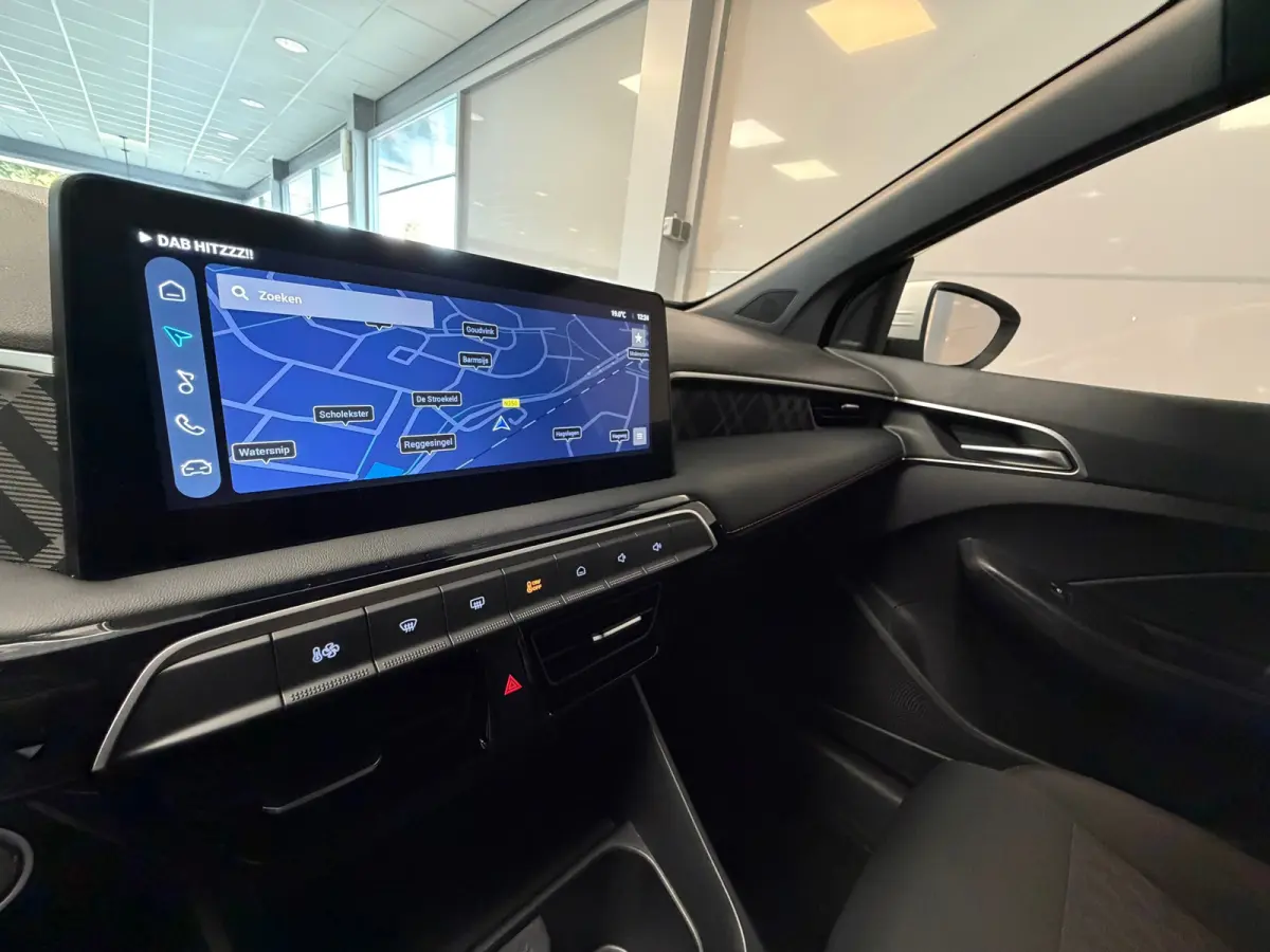 1.5 Hybrid+ Luxury | CAMERA | CAR PLAY |